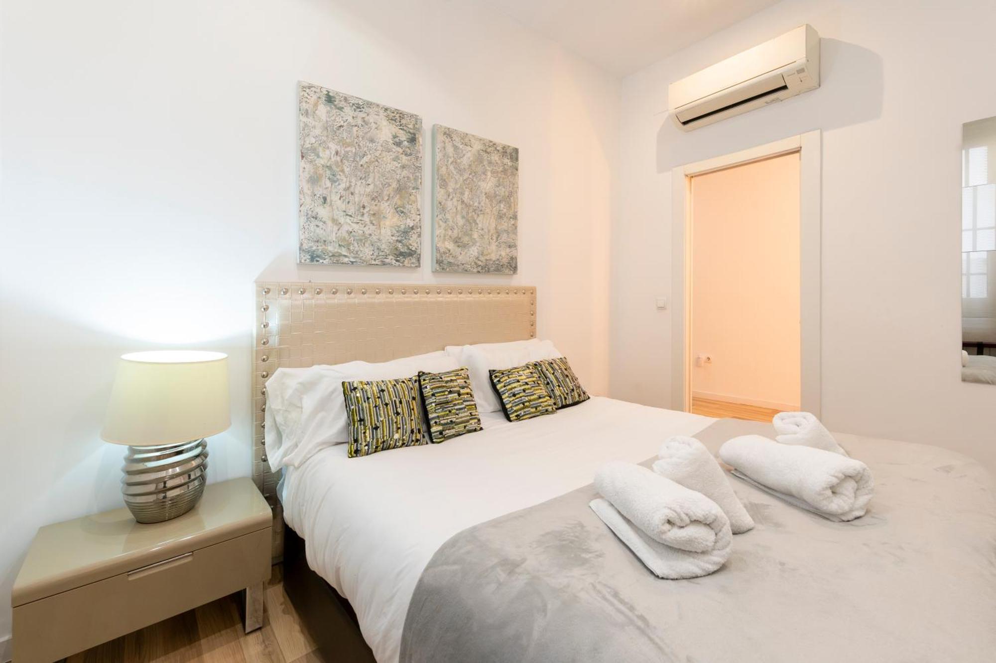 For You Rentals New Design Apartment Temporal Puerta Del Sol Pre10A Madrid Luaran gambar